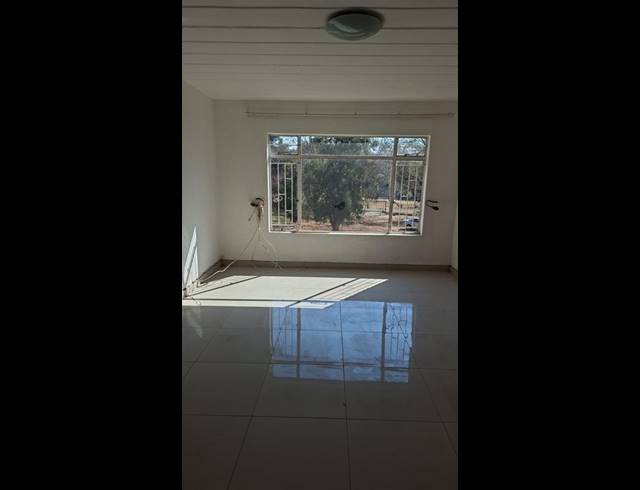 2 BEDROOM PROPERTY TO RENT IN NORTHCLIFF